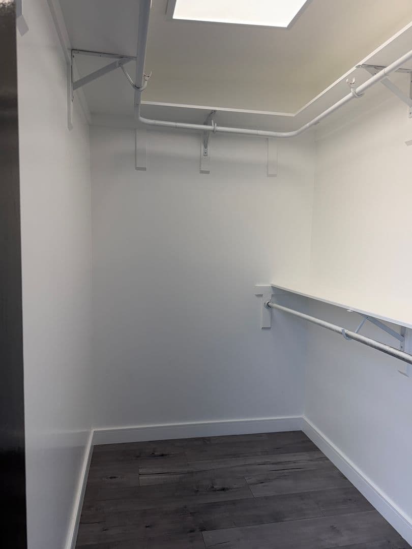 Sun Valley Apartment: 9040 Wildwood Ave