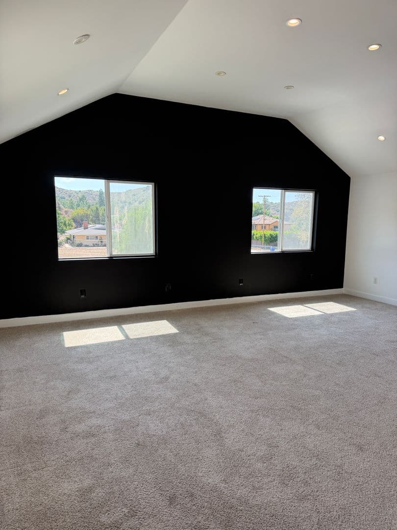 Sun Valley Apartment: 9040 Wildwood Ave