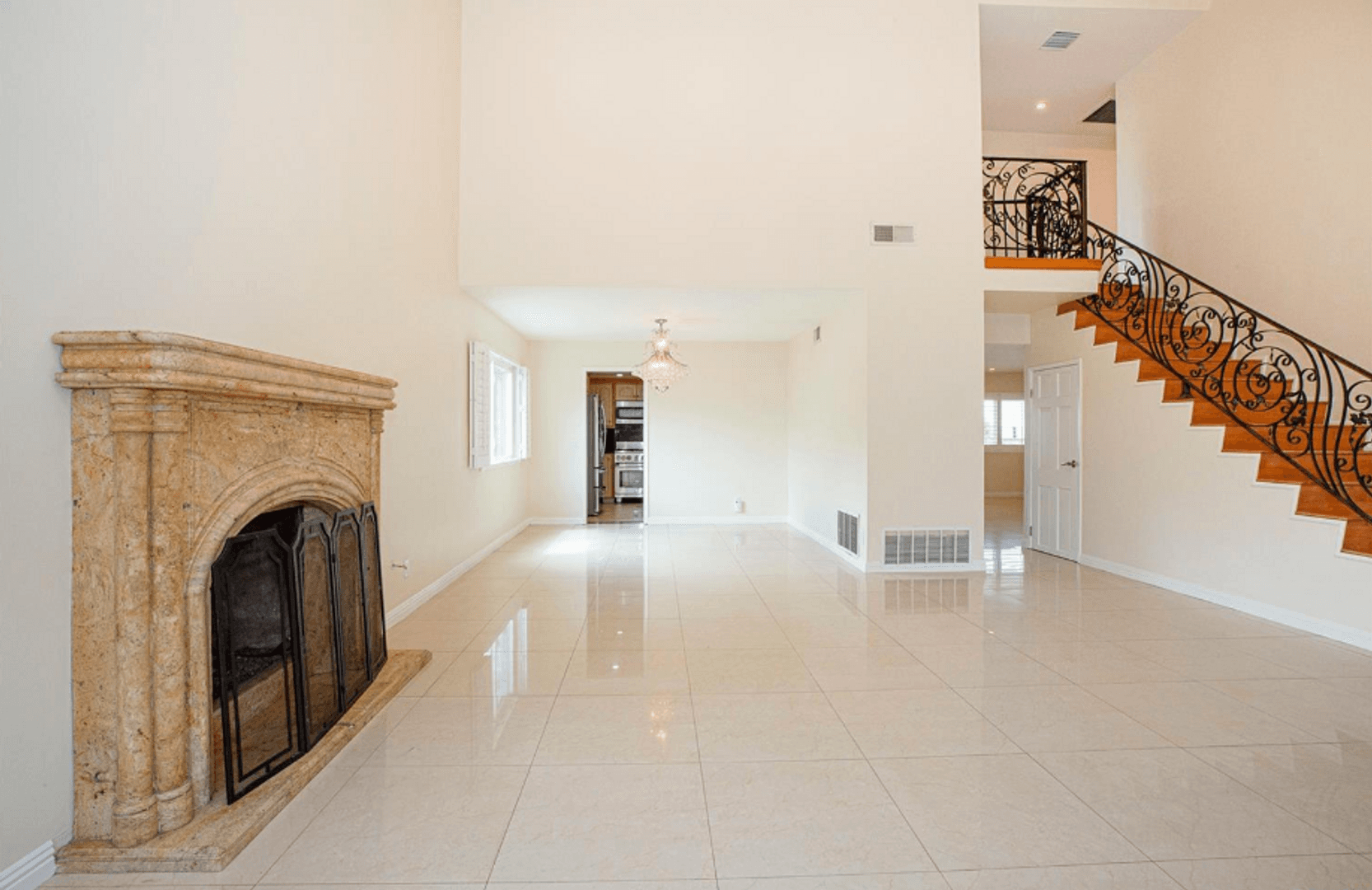 Burbank House: 2735 Joaquin Dr.