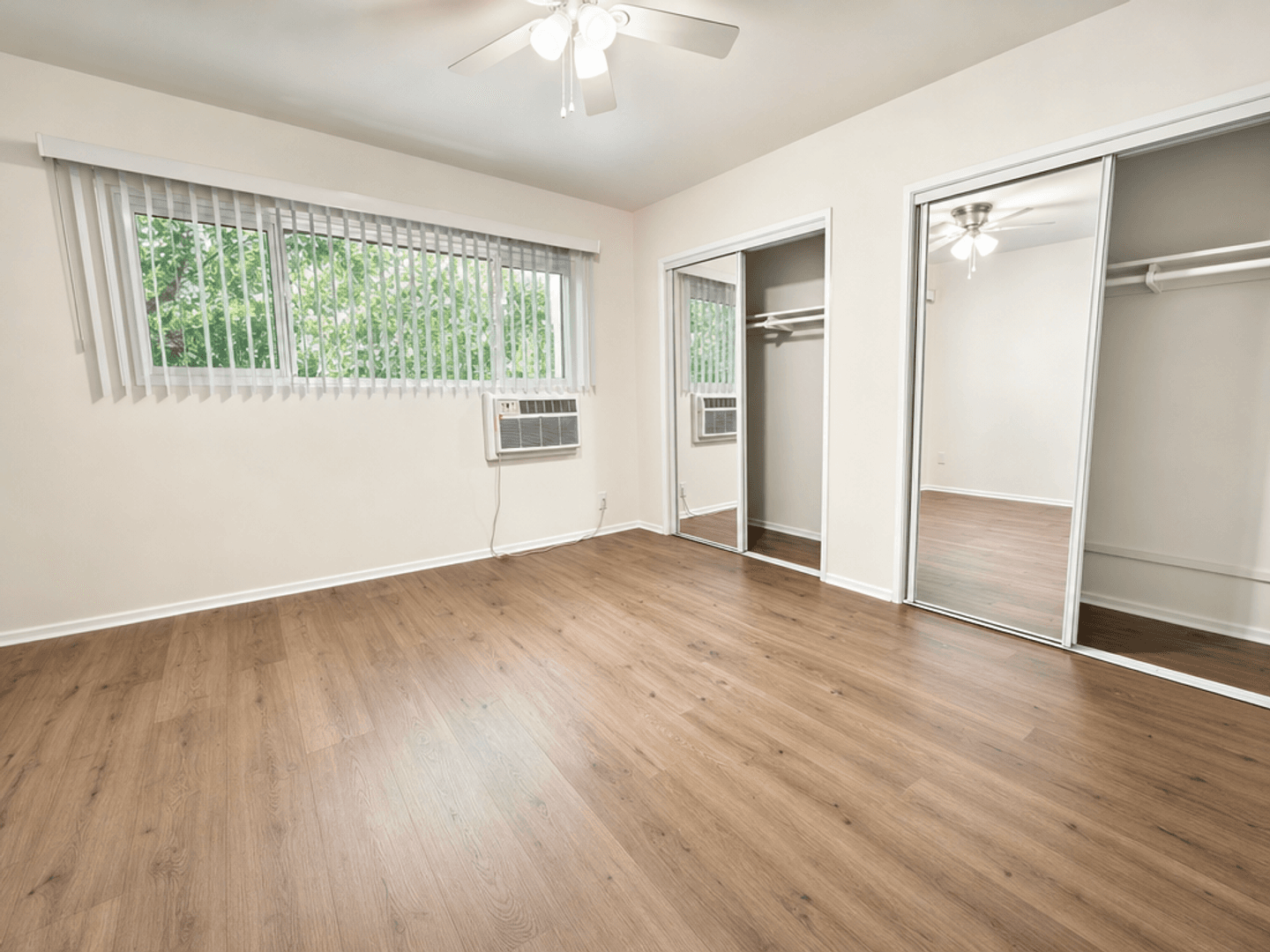 Sherman Oaks Apartment: 5017-5021 Buffalo Ave