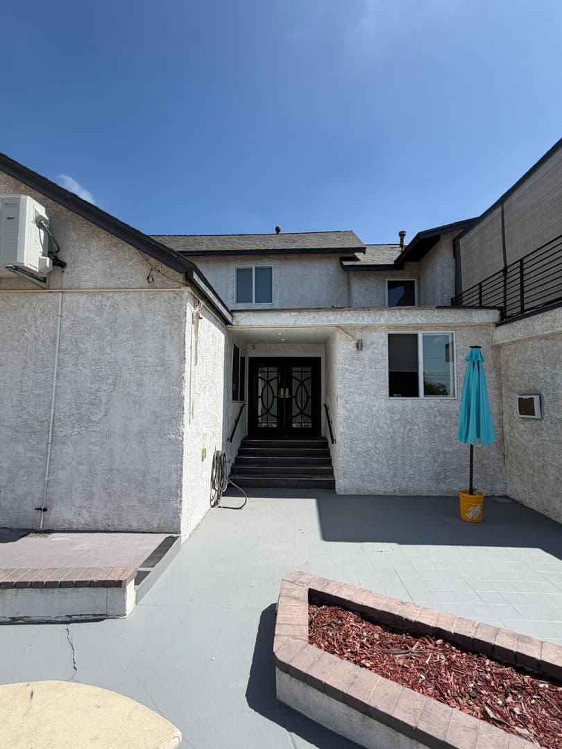 Sun Valley Apartment: 9040 Wildwood Ave
