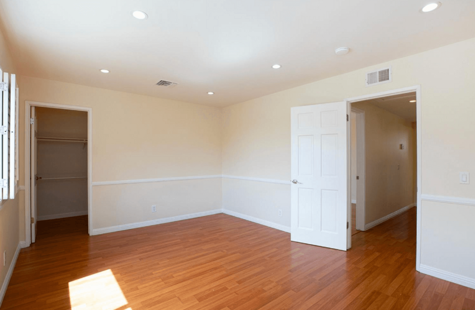 Burbank House: 2735 Joaquin Dr.