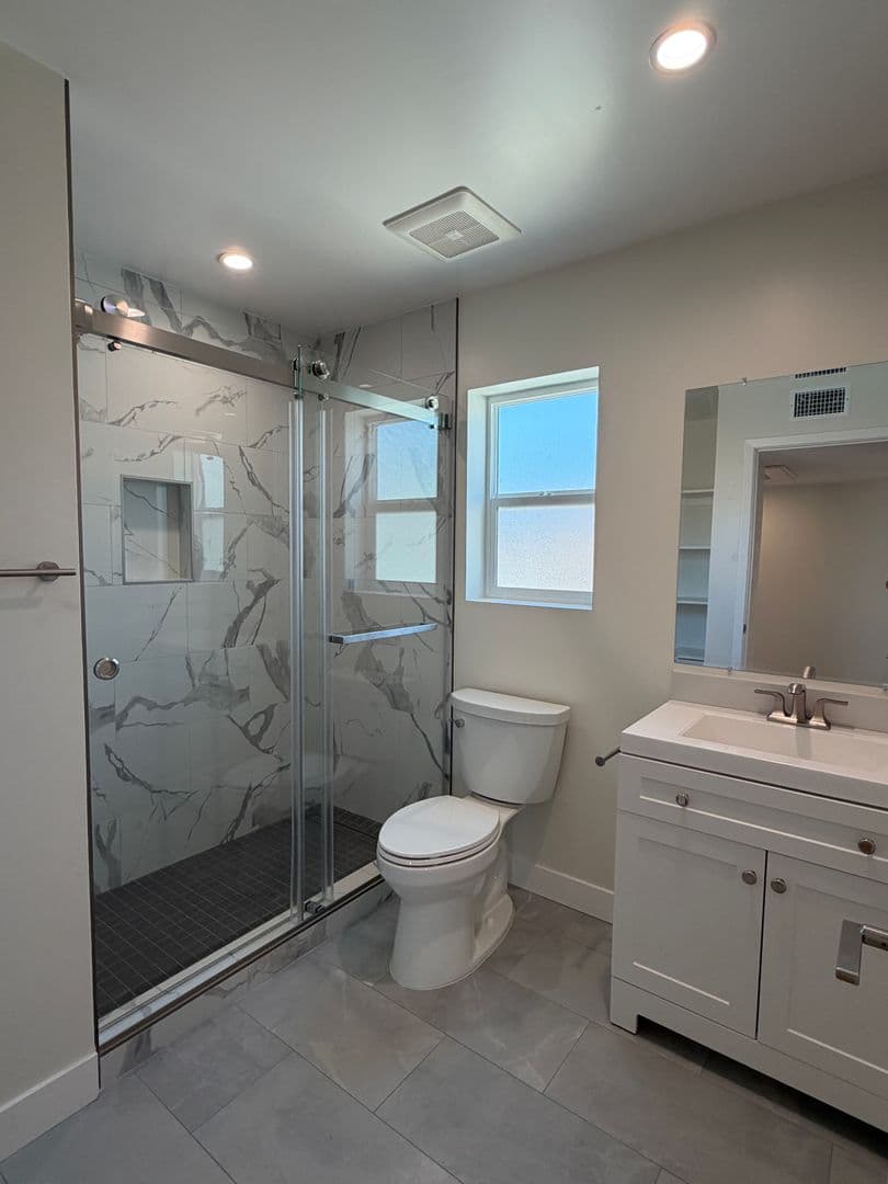 Glendale Apartment: 1045 Sonora Ave