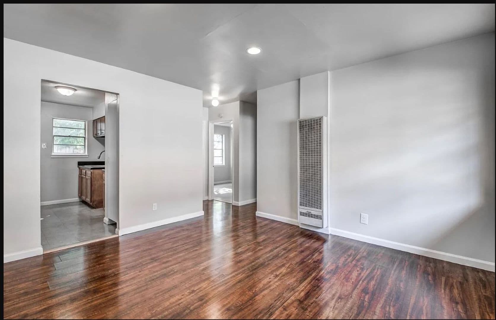 Memphis Apartment: 607 McLemore Ave