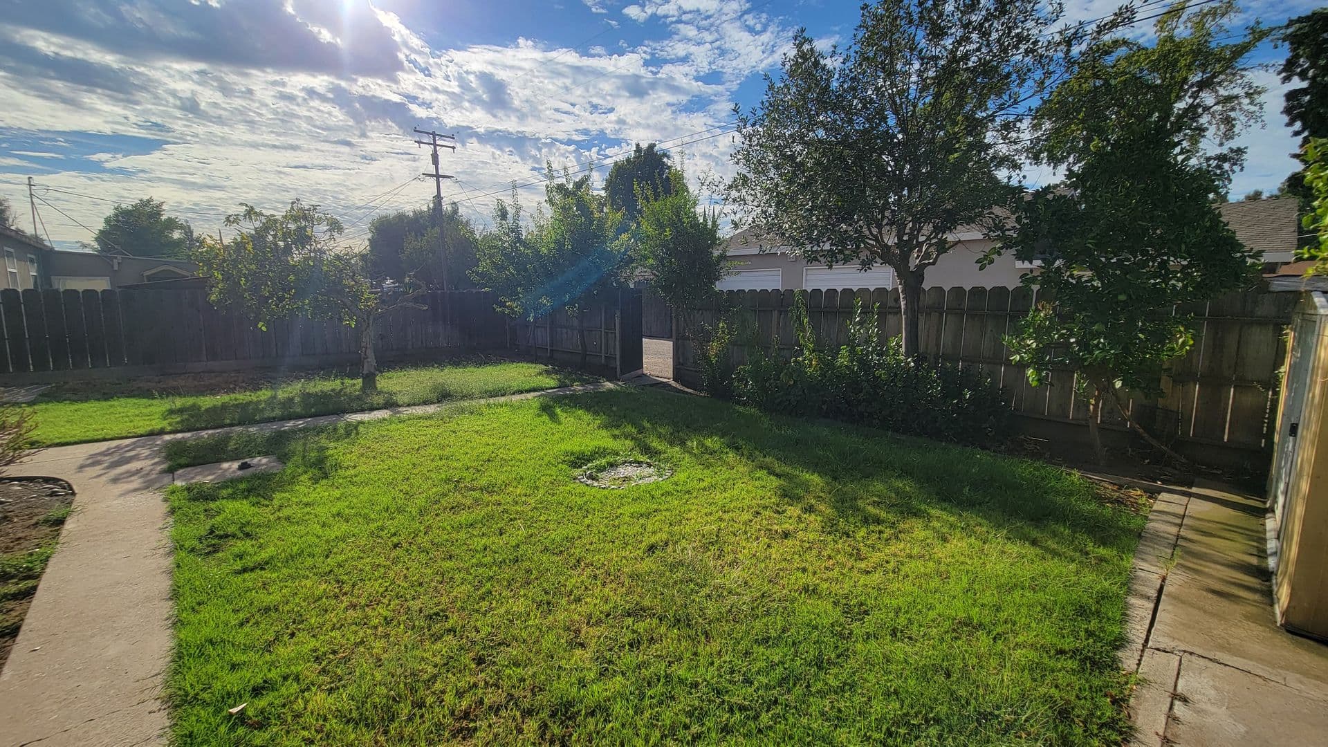 Modesto House: 1422 Kingsbury Avenue