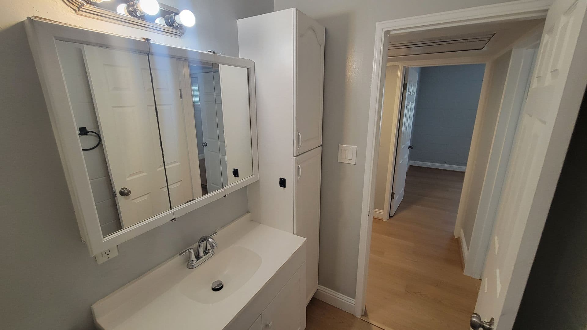 Modesto House: 2321 Dora Street