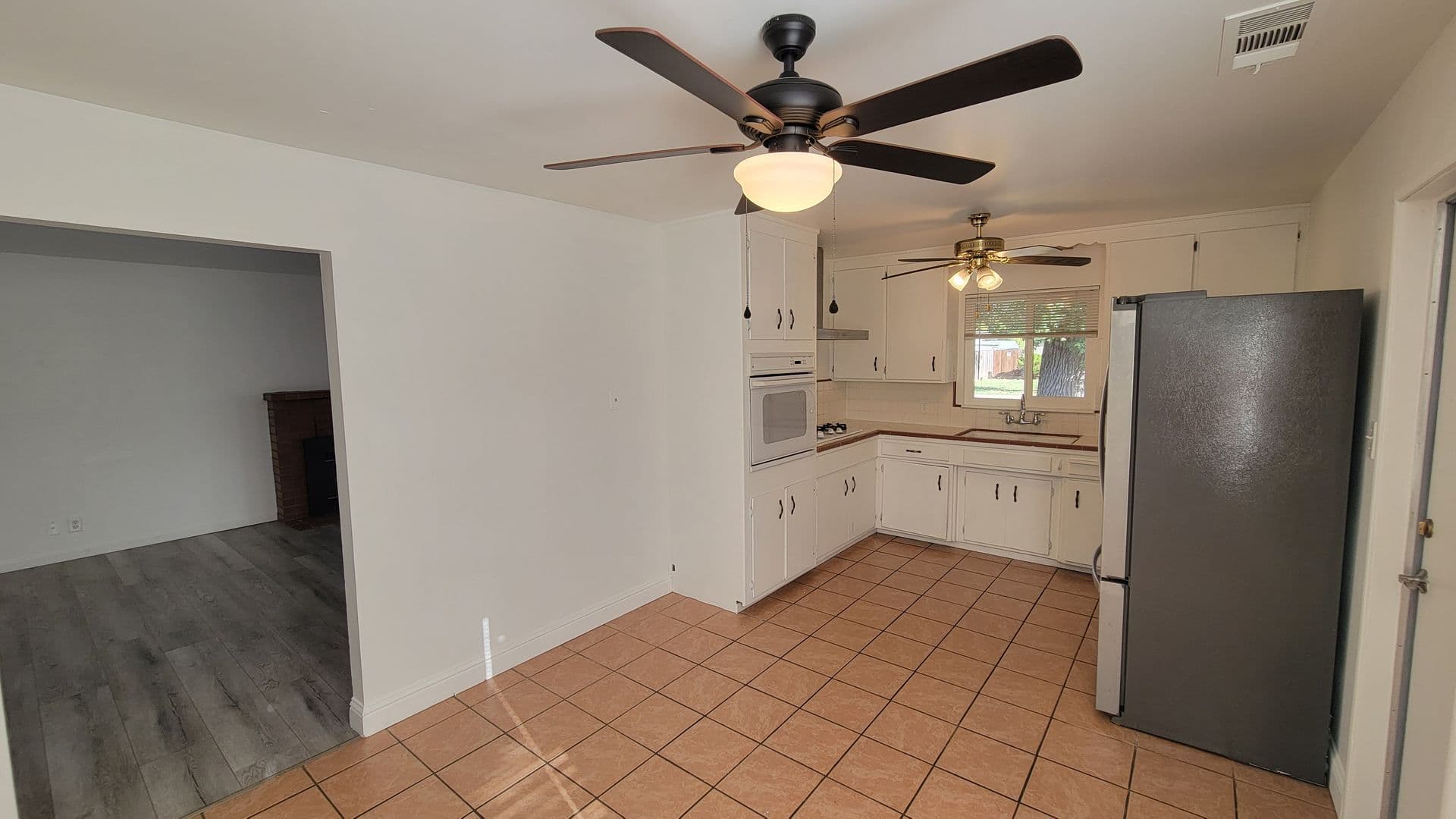 Modesto House: 1422 Kingsbury Avenue