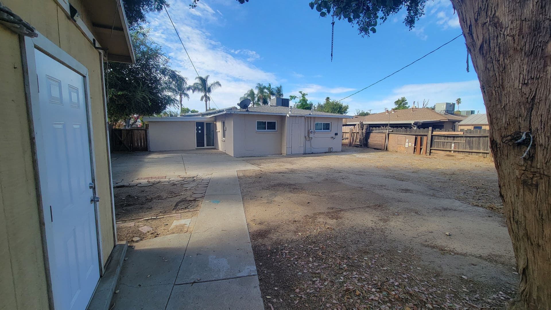 Modesto House: 2321 Dora Street