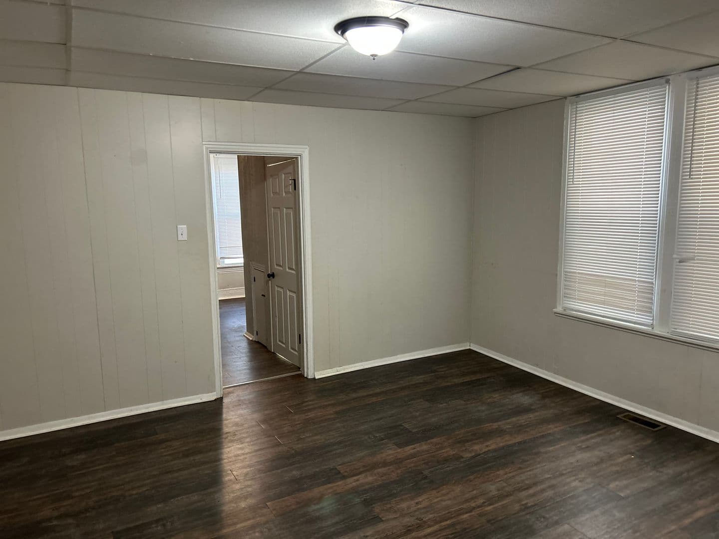 Spring Grove Apartment: 118 S Main Street