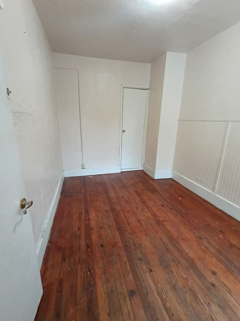 York House: 718 W. Locust Street