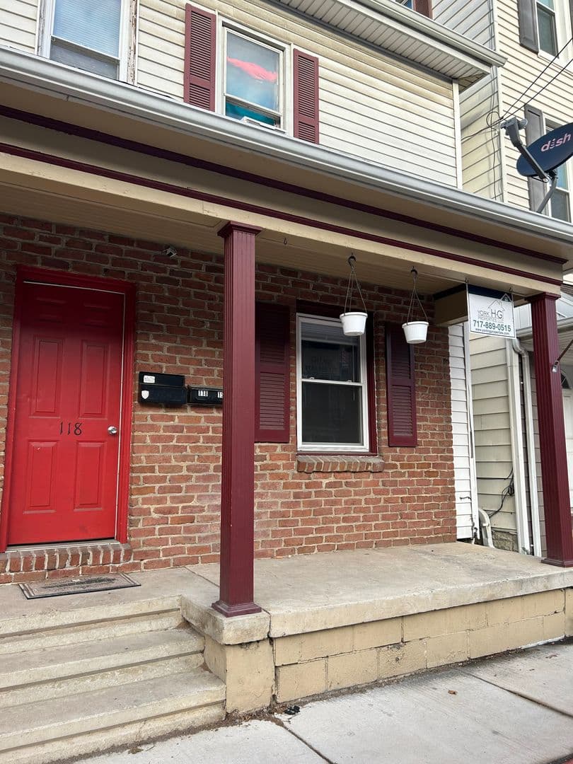 Spring Grove Apartment: 118 S Main Street