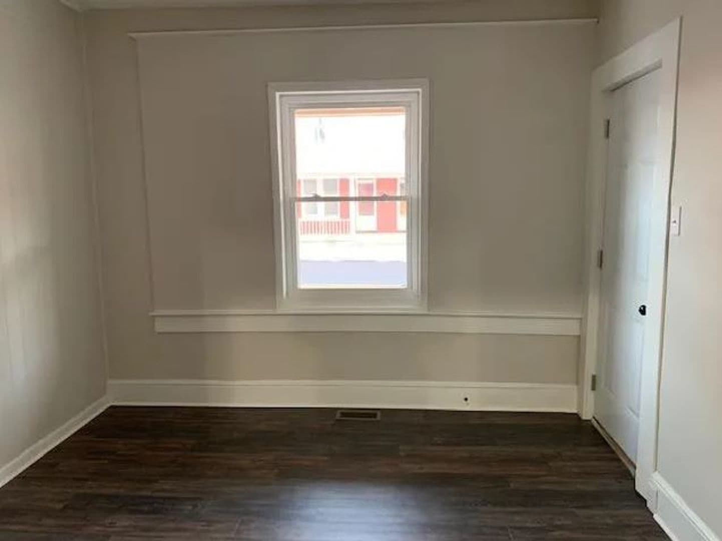 Spring Grove Apartment: 118 S Main Street