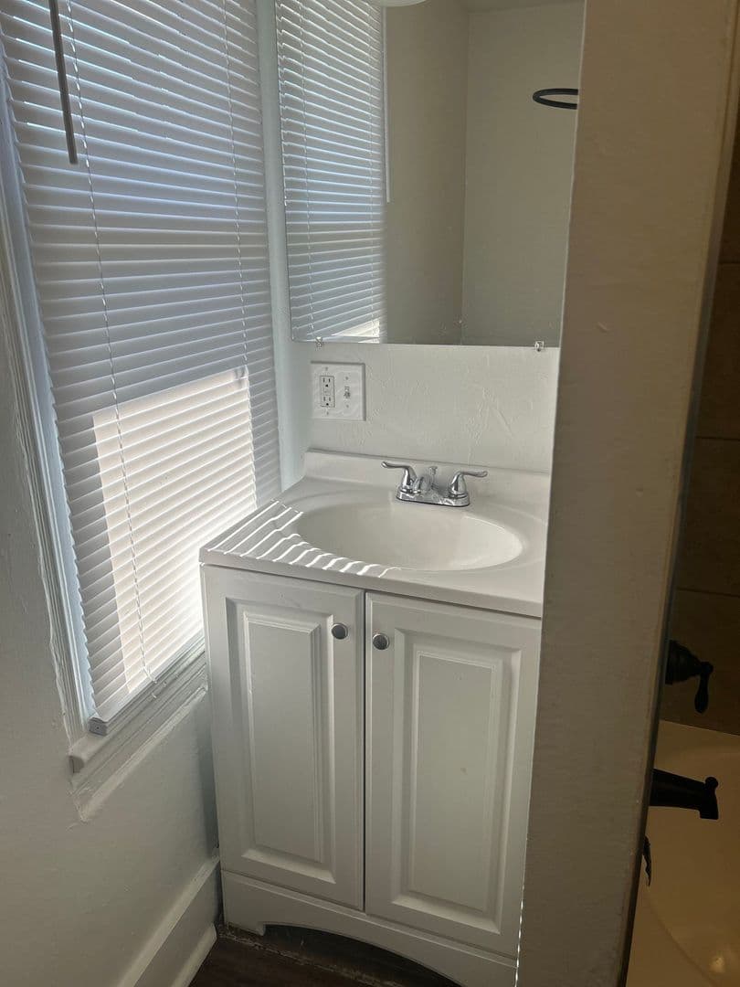 York Apartment: 301 N Queen Street