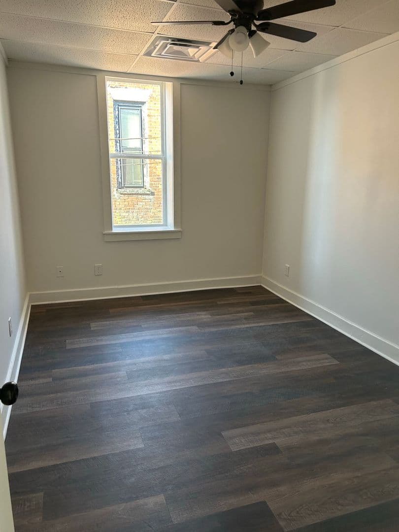 Newport Apartment: 112-114 Market Street