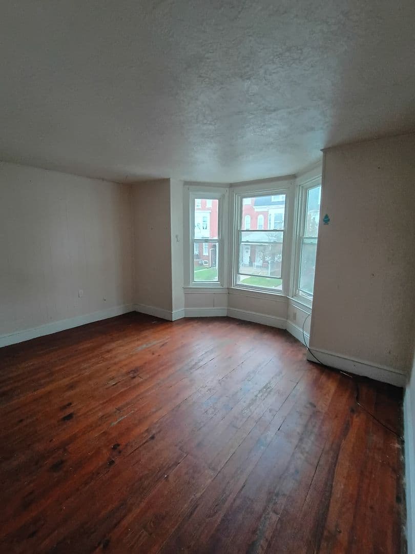York House: 718 W. Locust Street