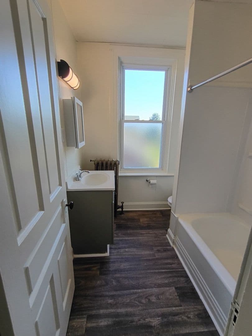 York Apartment: 659 Madison Ave
