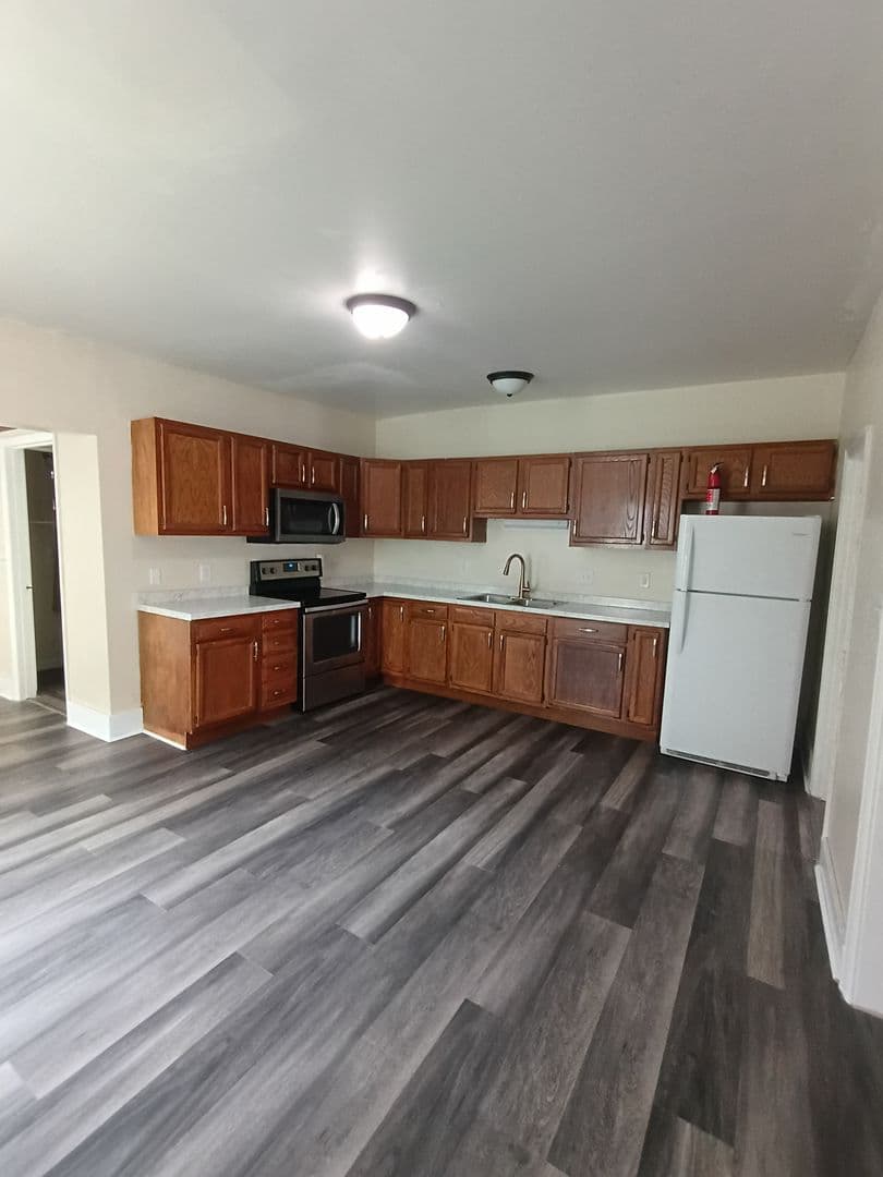 Camp Hill House: 211 E. Main Street