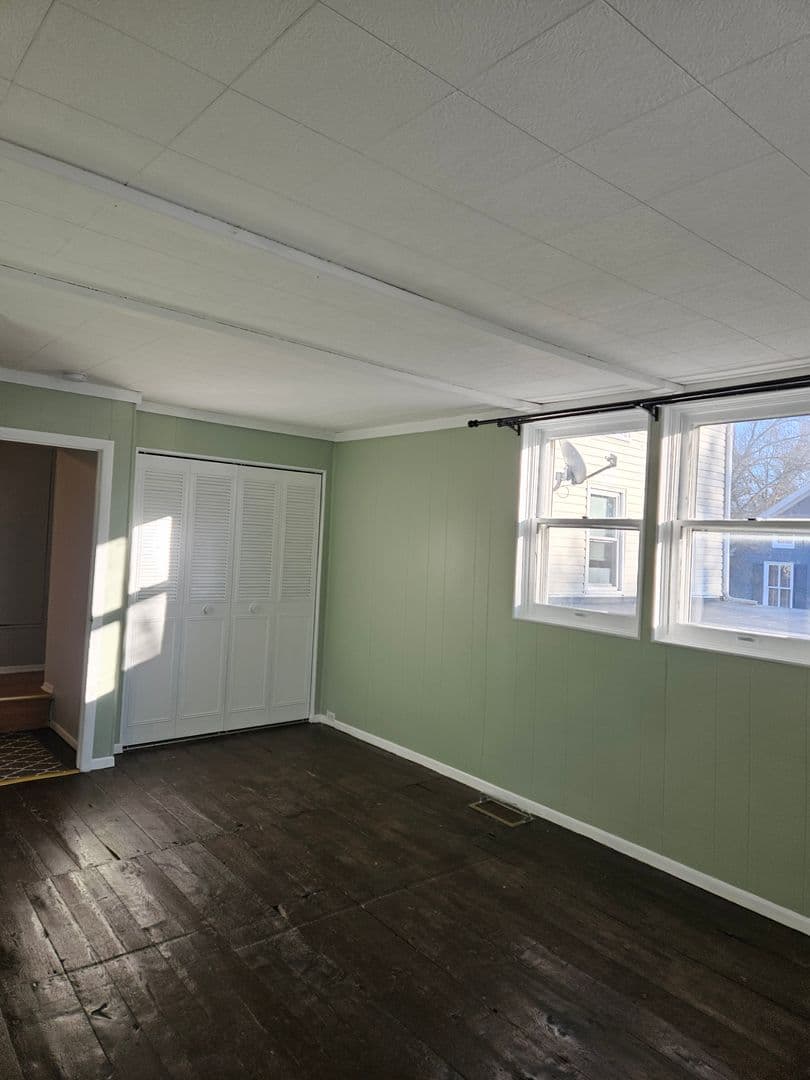 Shrewsbury House: 32 North Main Street