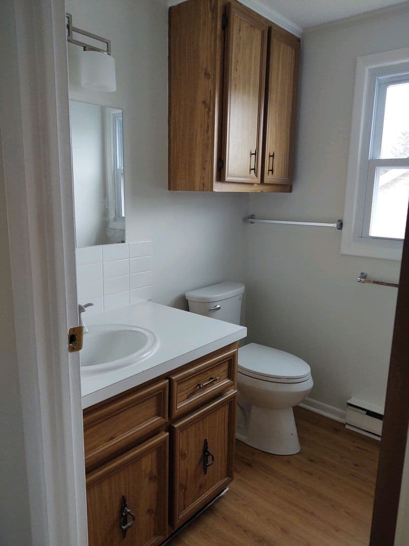 Carlisle House: 225 McKnight Street