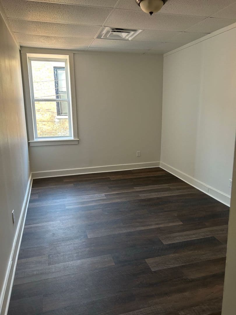 Newport Apartment: 112-114 Market Street