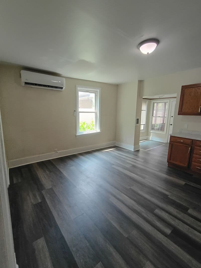 Camp Hill House: 211 E. Main Street