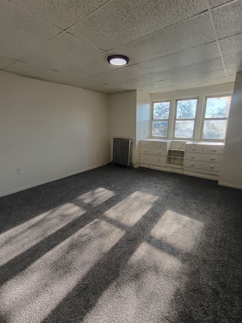 York Apartment: 659 Madison Ave
