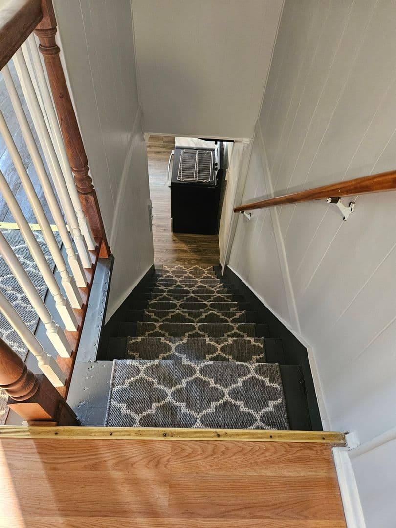 Shrewsbury House: 32 North Main Street