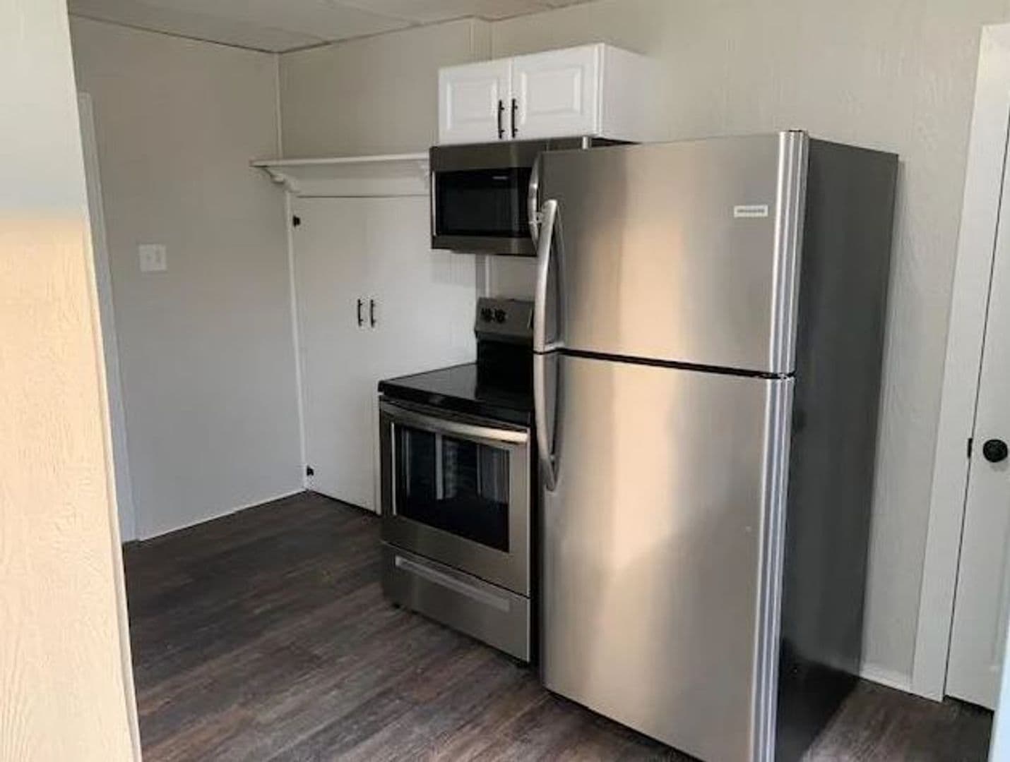 Spring Grove Apartment: 118 S Main Street