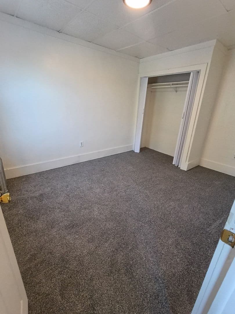 York Apartment: 659 Madison Ave