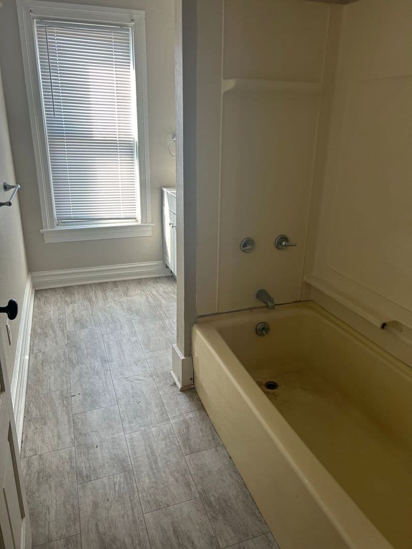 York Apartment: 301 N Queen Street