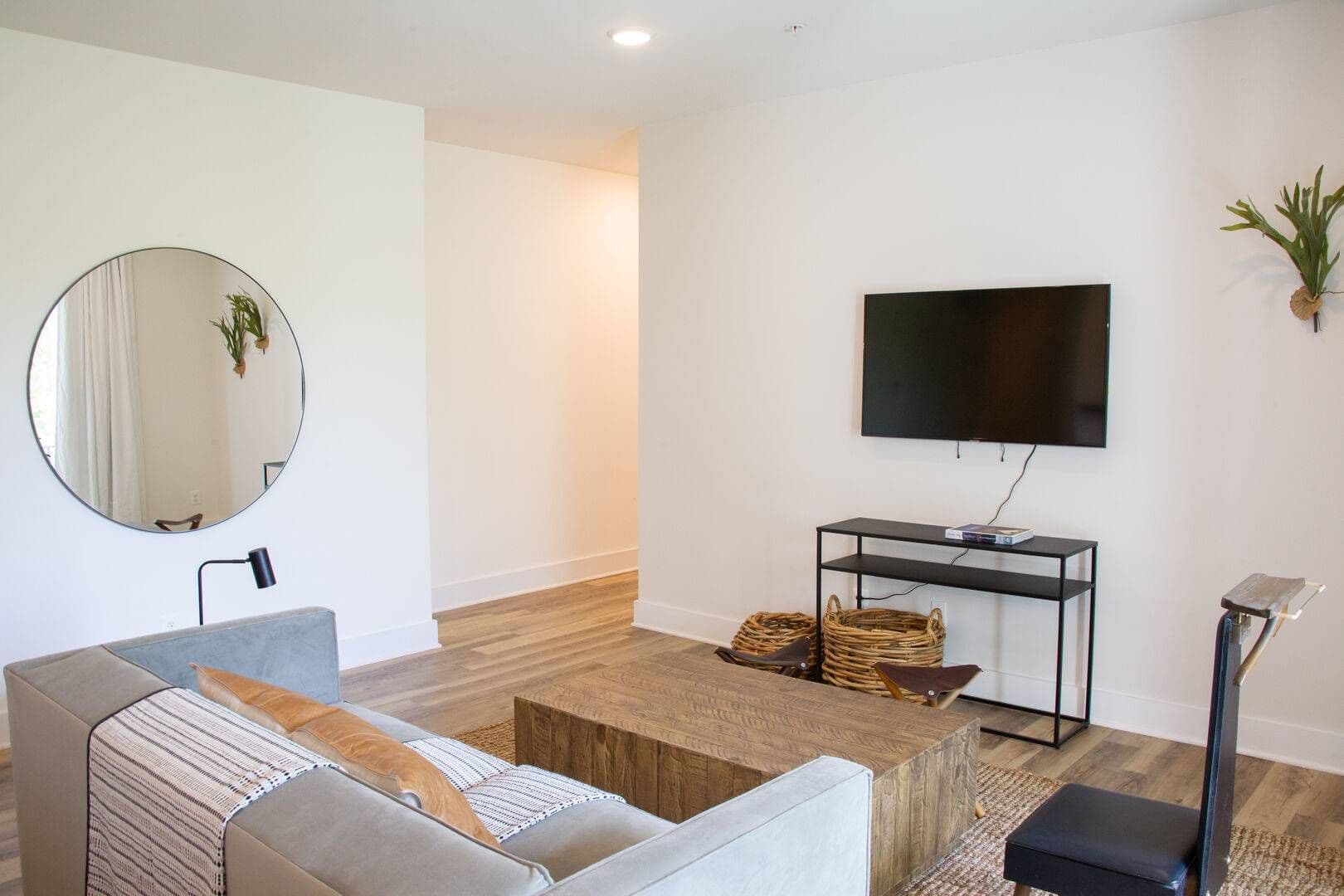 Crozet Apartment: 2025 Library Avenue