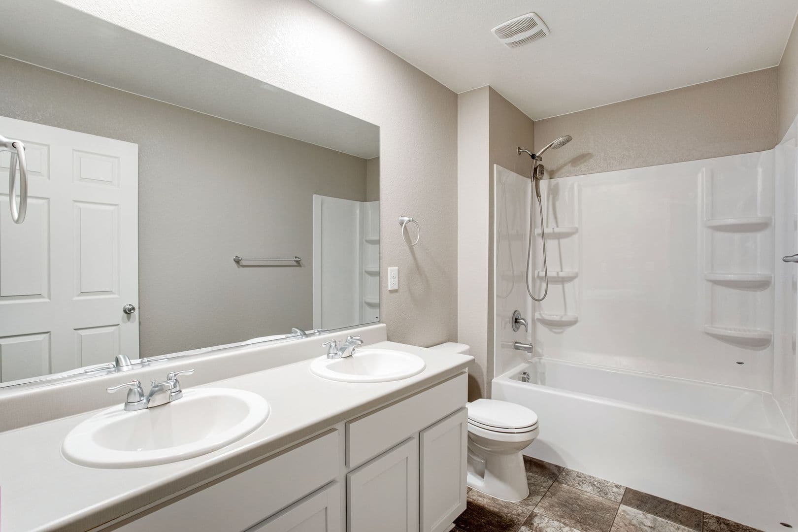 Windsor House: 912 Charlton Dr
