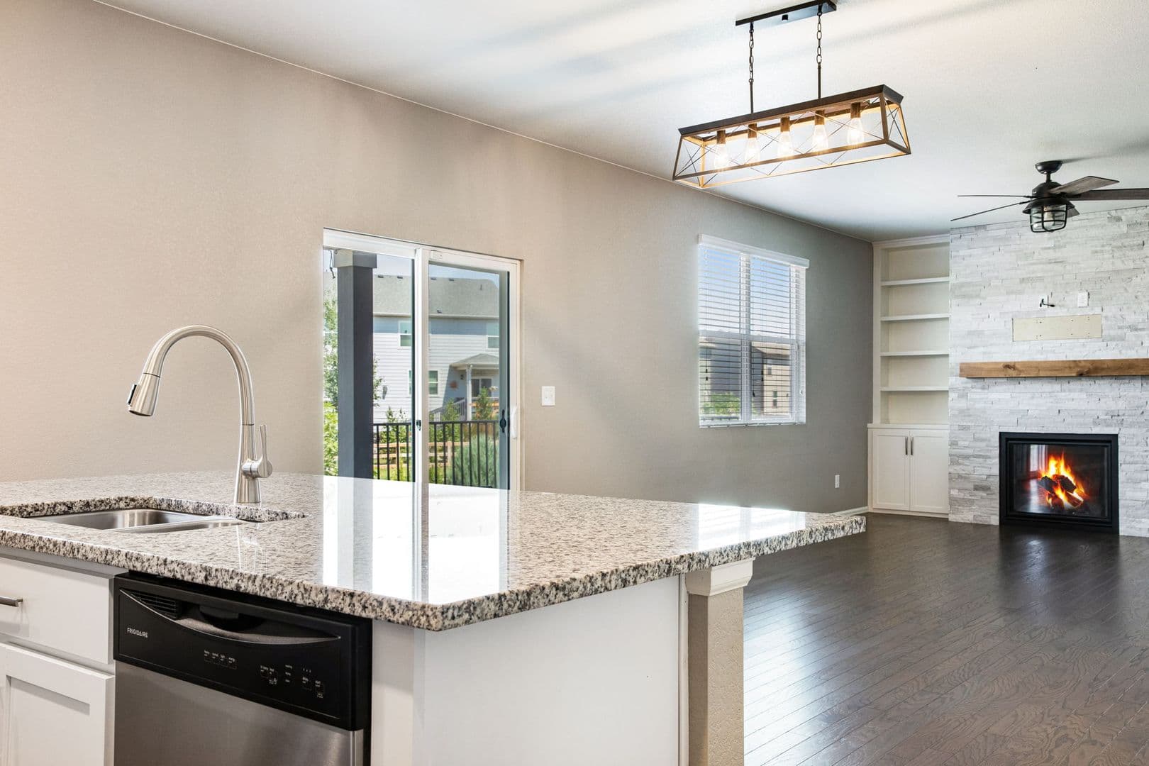 Windsor House: 912 Charlton Dr