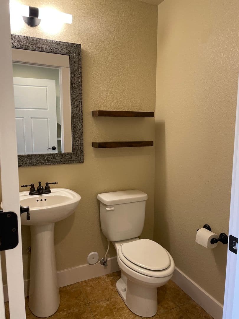 Fort Collins House: 2159 Scarecrow Rd