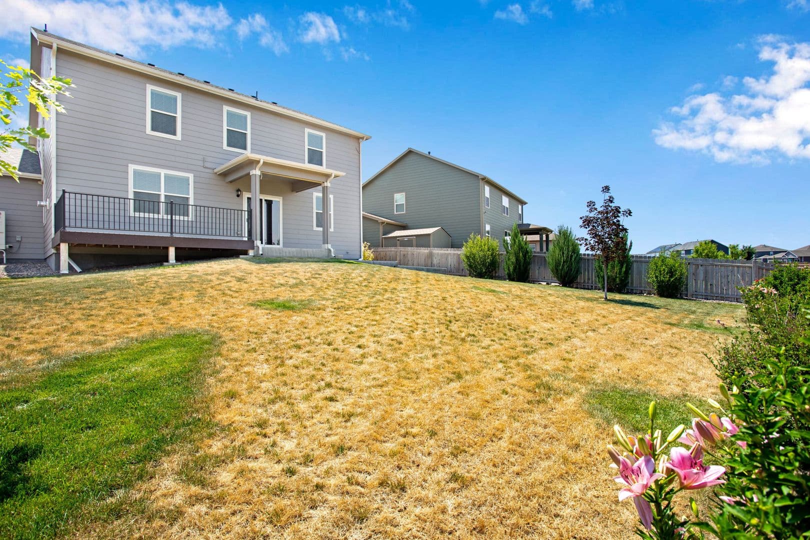 Windsor House: 912 Charlton Dr