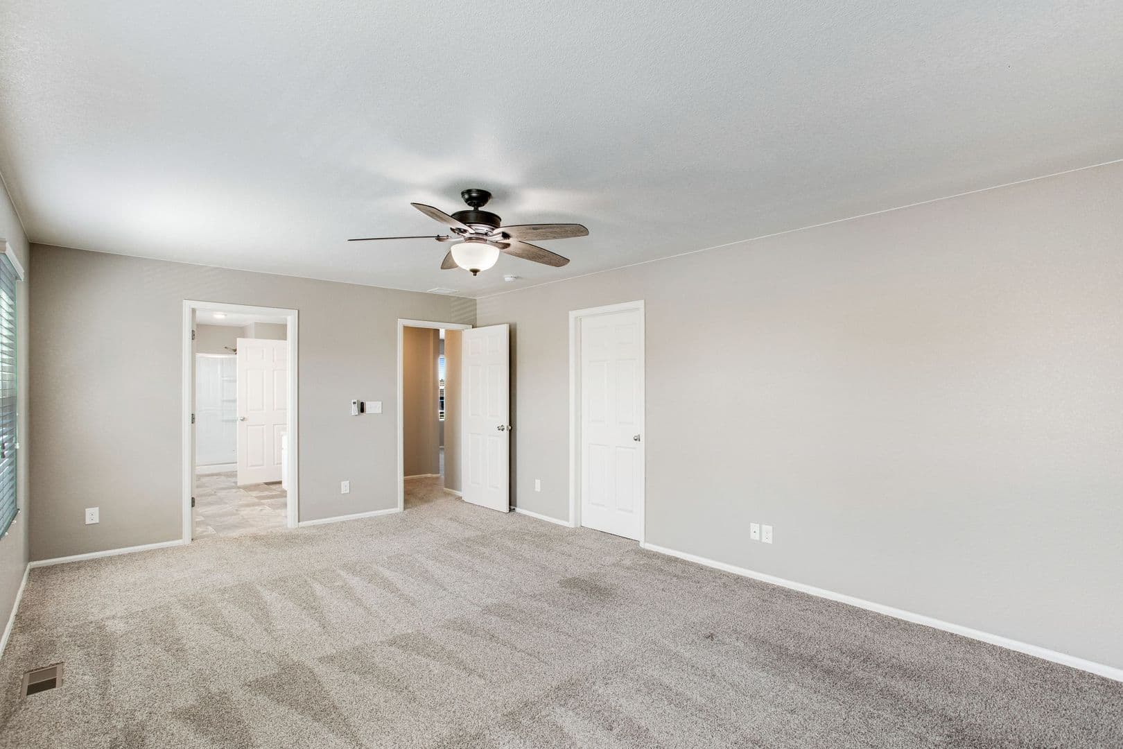 Windsor House: 912 Charlton Dr