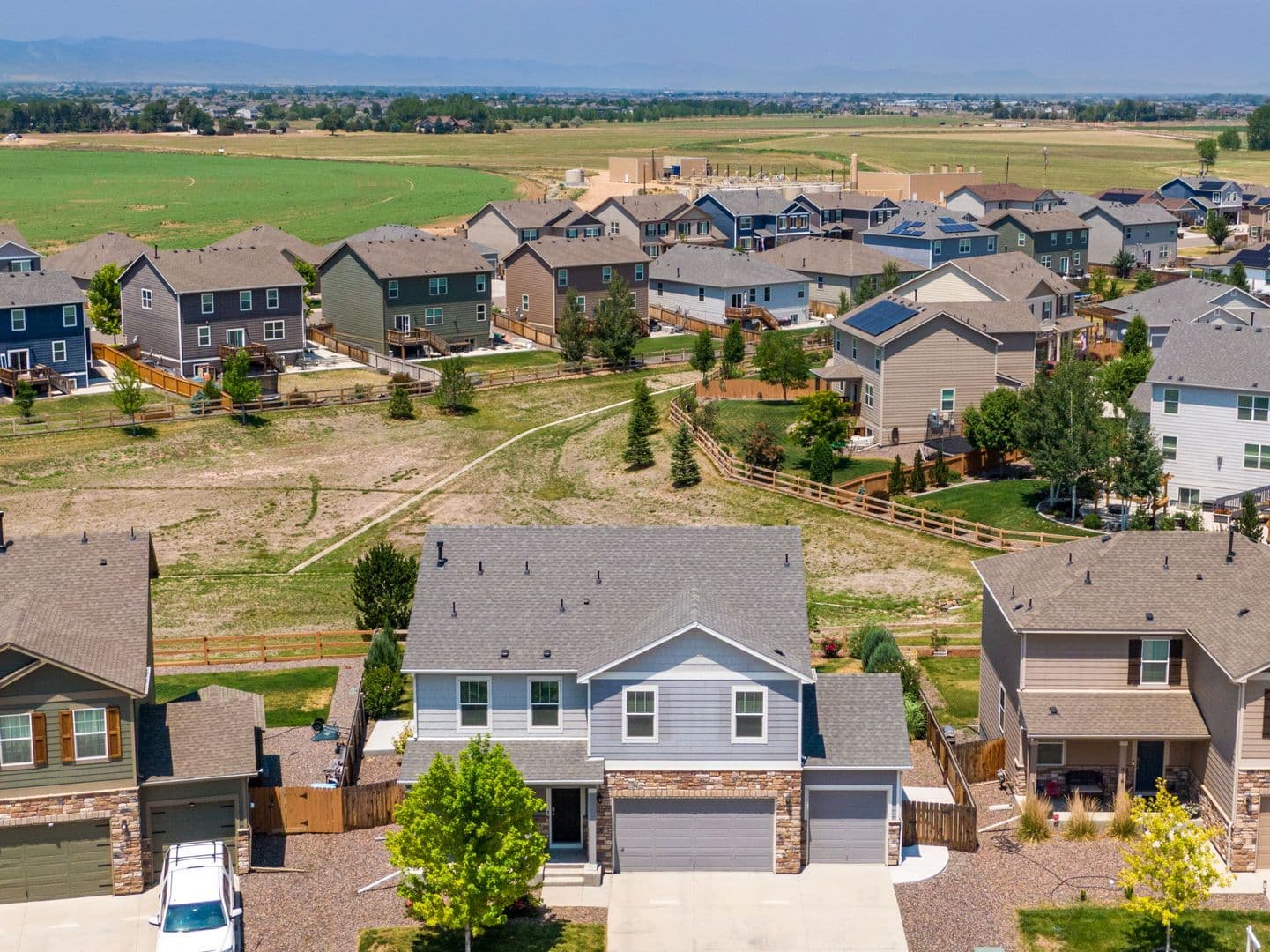 Windsor House: 912 Charlton Dr