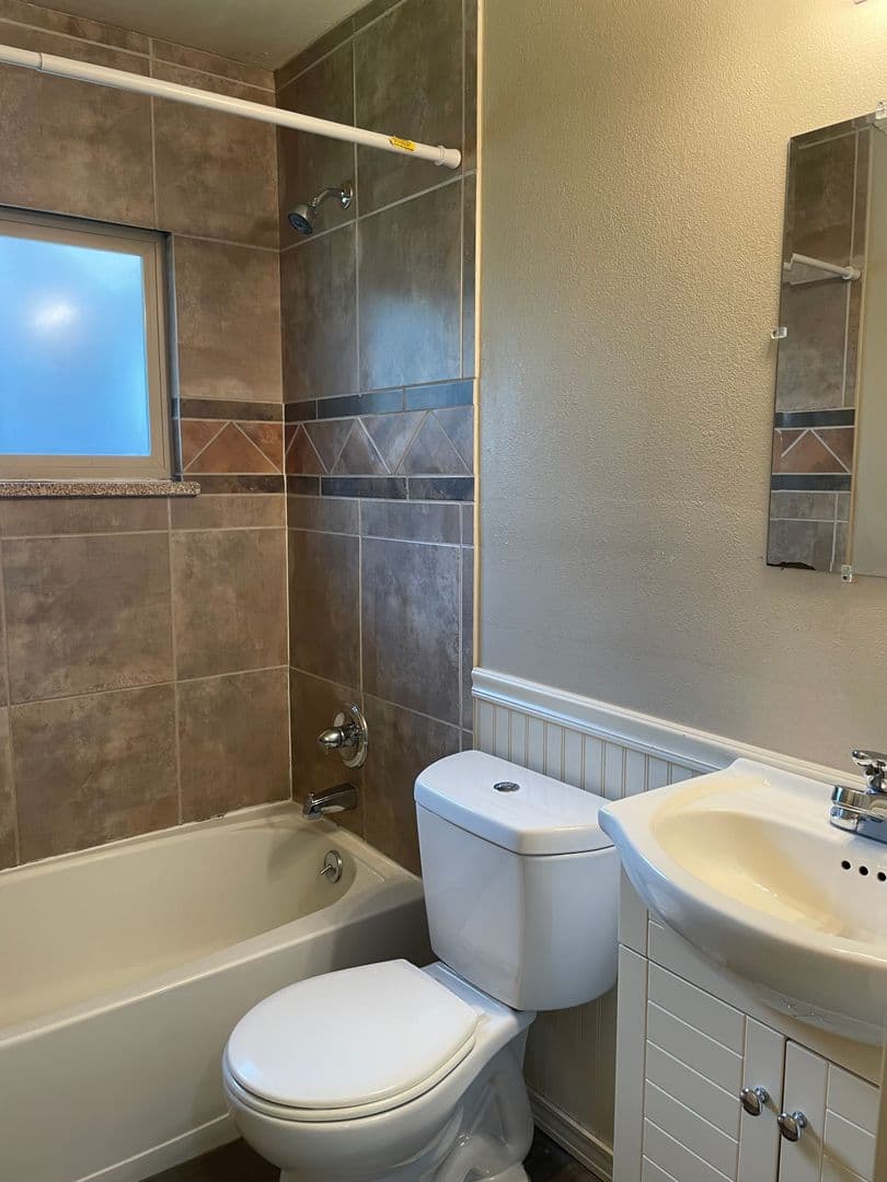 Fort Collins Apartment: 125 E Myrtle Street