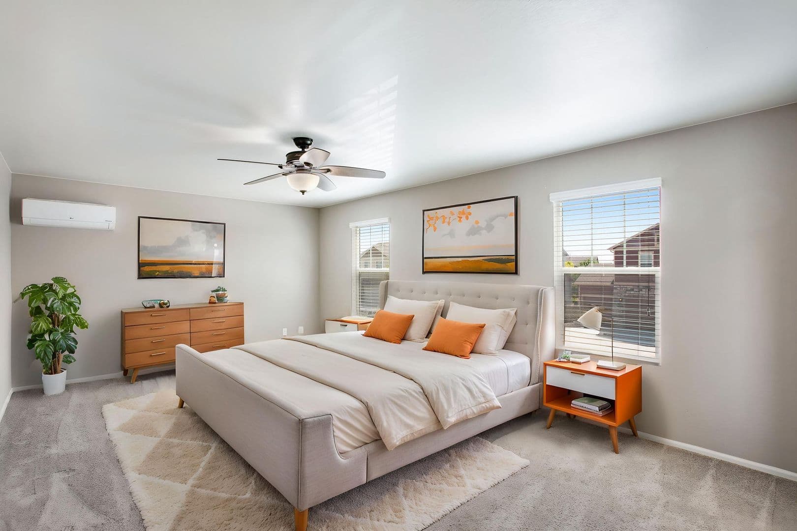 Windsor House: 912 Charlton Dr