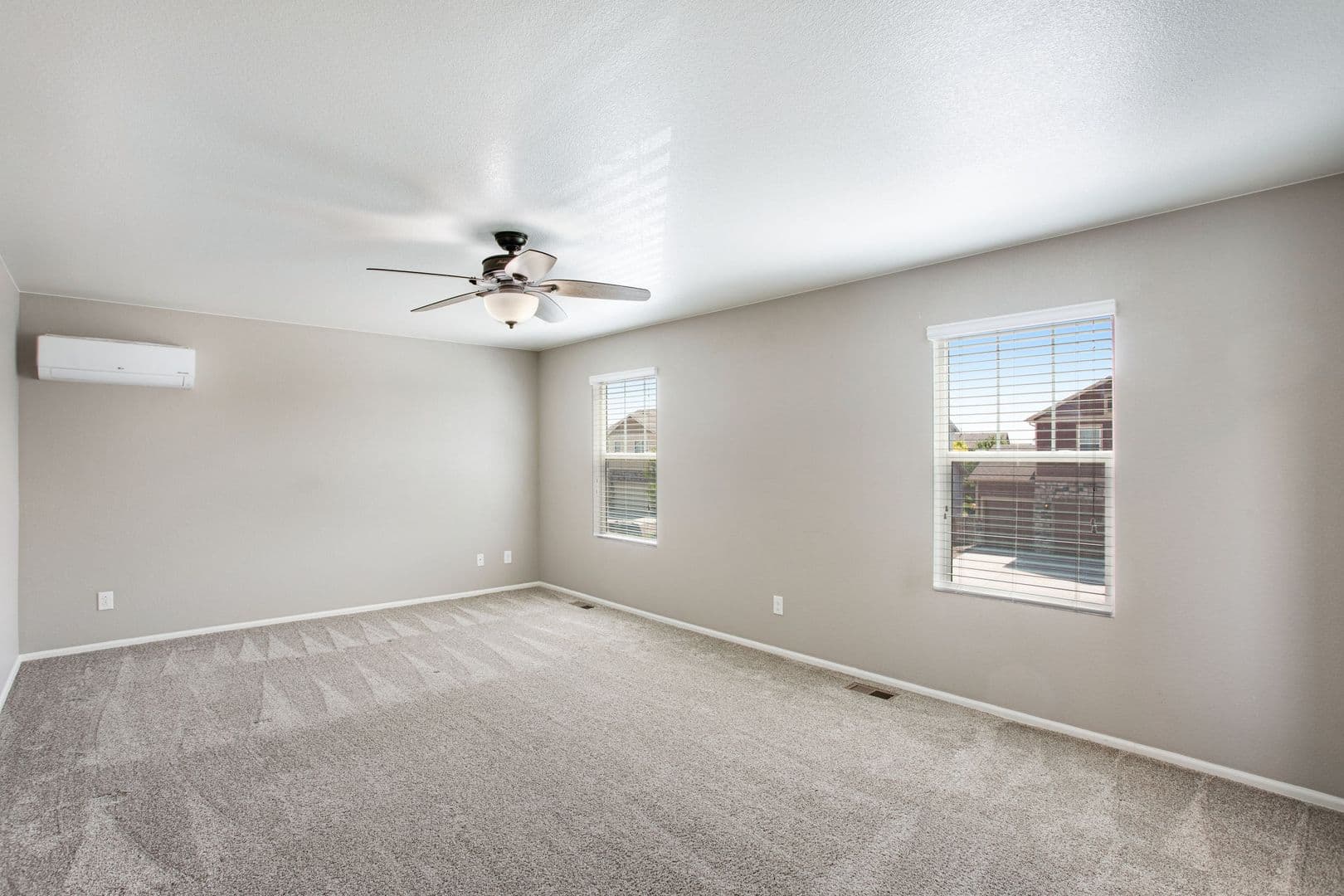 Windsor House: 912 Charlton Dr