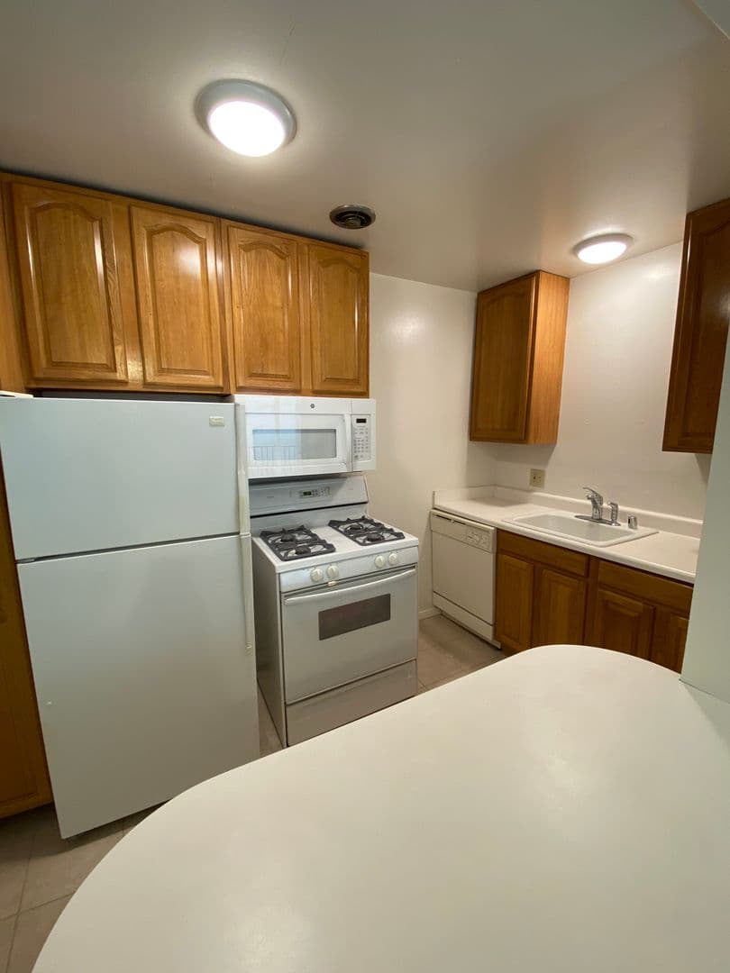 Sacramento Apartment: 616 17th Street