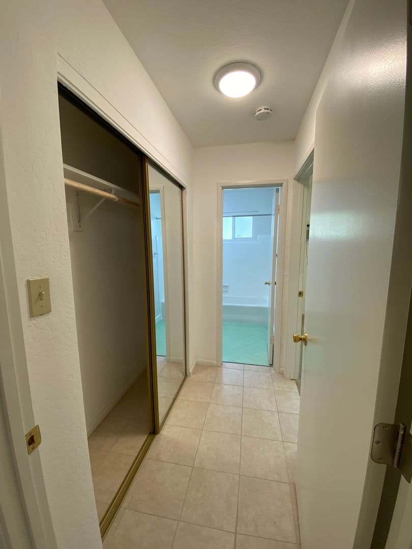 Sacramento Apartment: 616 17th Street