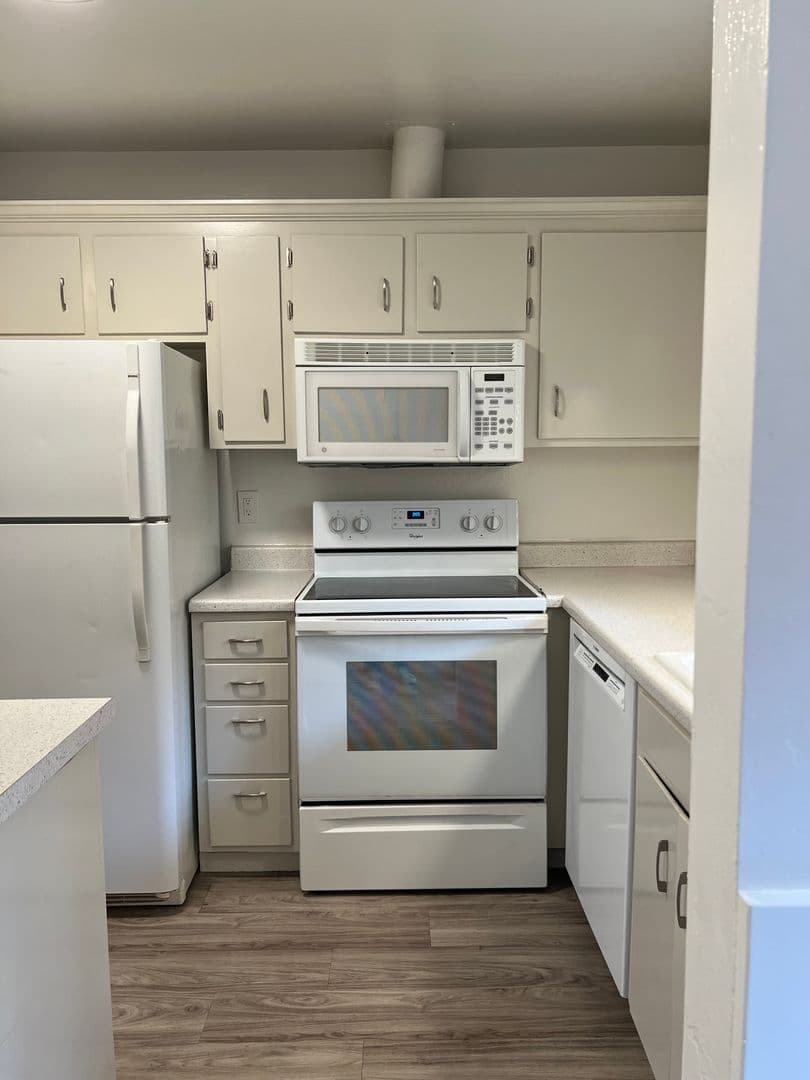 San Andreas Apartment: 342 E. St. Charles Street