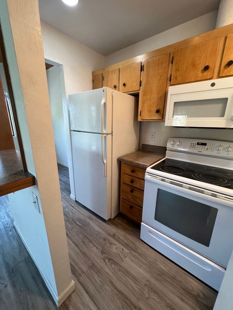 San Andreas Apartment: 342 E. St. Charles Street
