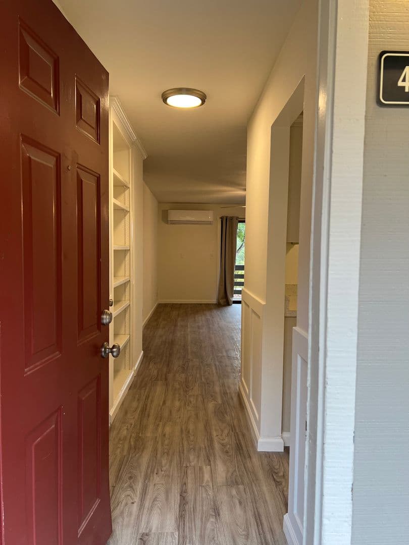San Andreas Apartment: 342 E. St. Charles Street