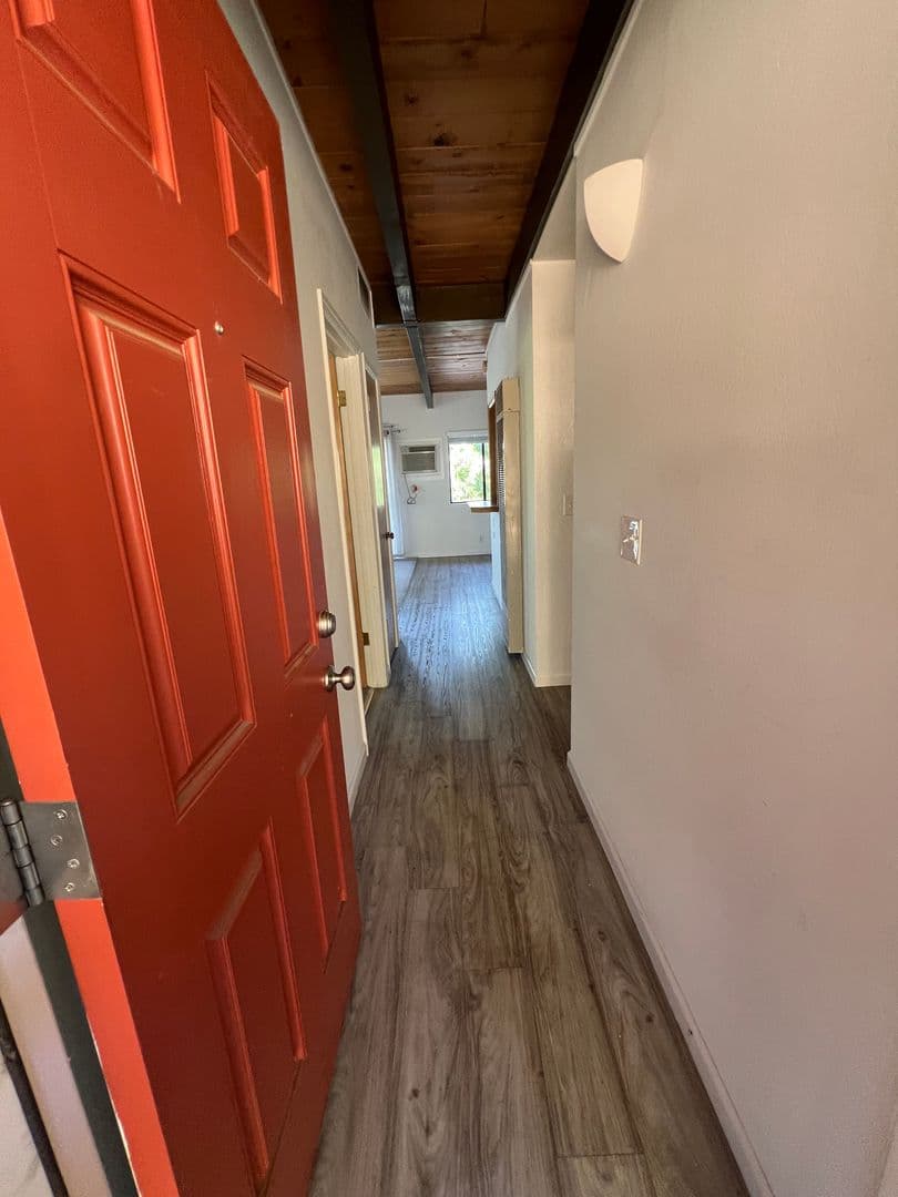 San Andreas Apartment: 342 E. St. Charles Street