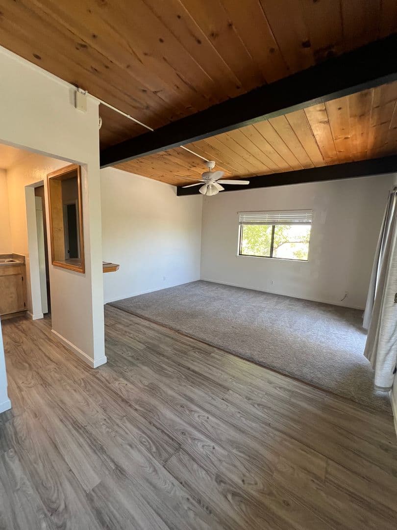 San Andreas Apartment: 342 E. St. Charles Street