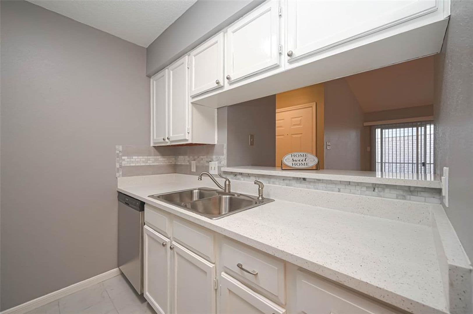 Houston Condo: 2120 El Paseo St