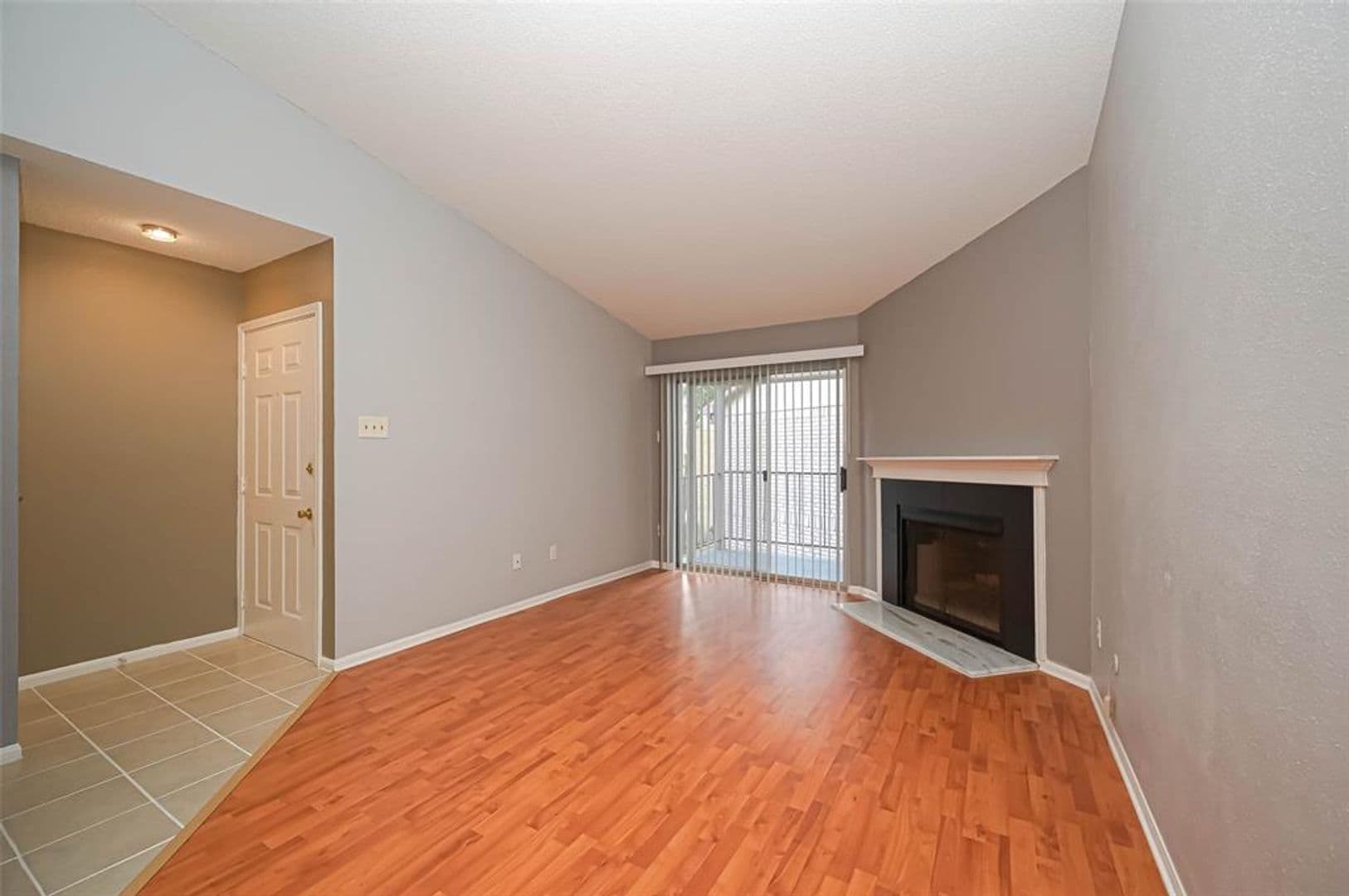 Houston Condo: 2120 El Paseo St