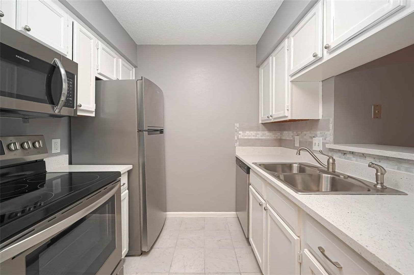 Houston Condo: 2120 El Paseo St